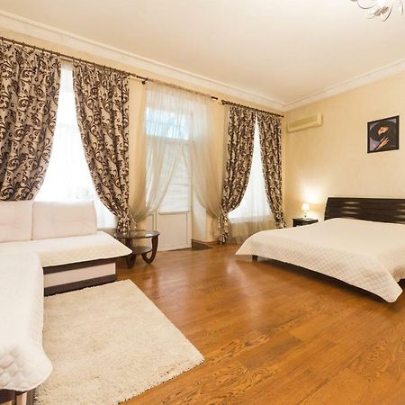 Appartamento Goodrest On Ekaterininskaya Odessa Esterno foto