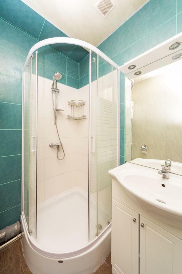 Appartamento Goodrest On Ekaterininskaya Odessa Esterno foto