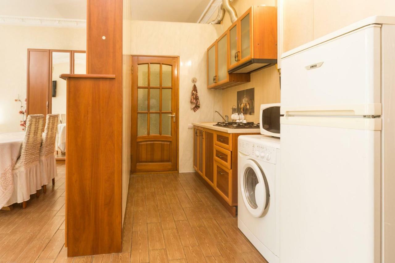 Appartamento Goodrest On Ekaterininskaya Odessa Esterno foto